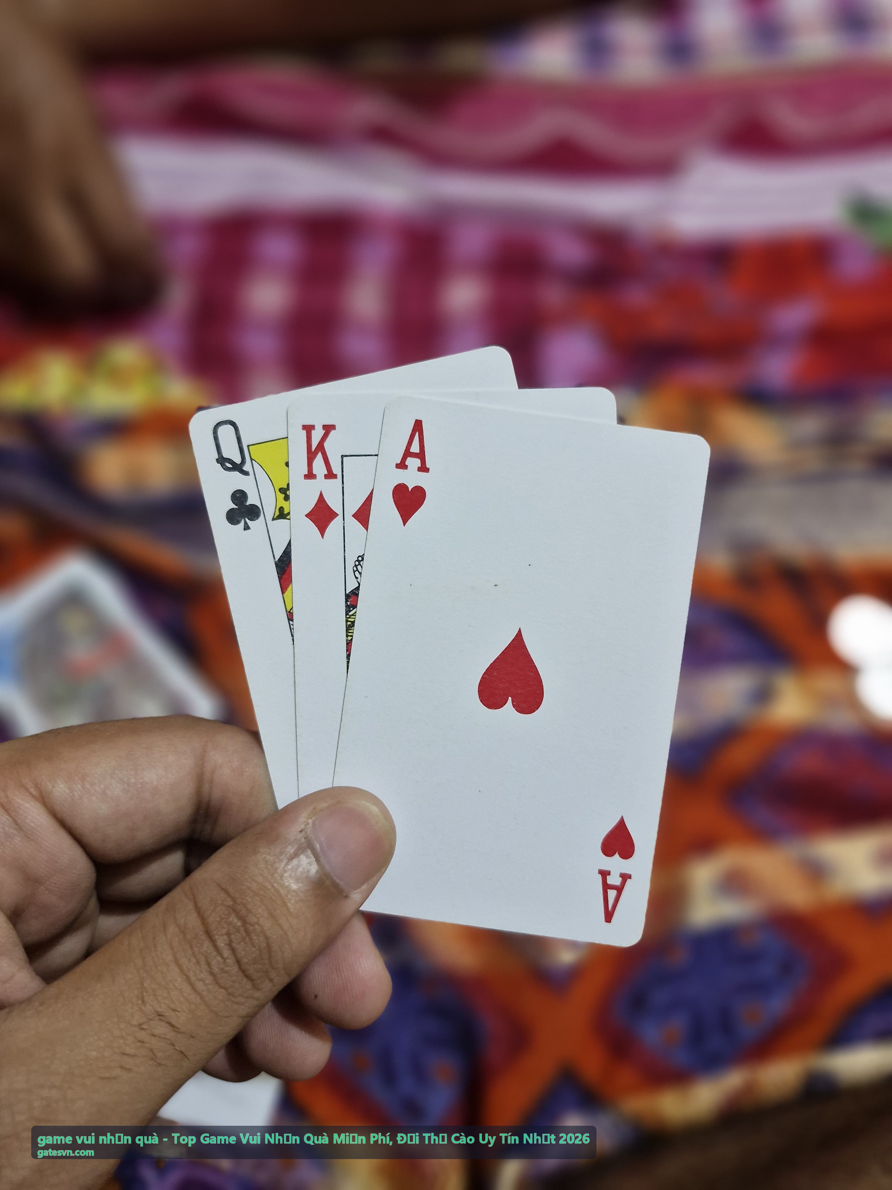 Vòng quay may mắn game vui nhận quà đổi thẻ cào uy tín